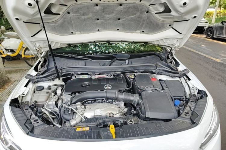Used Mercedes-Benz GLA 2023 GLA 220 Engine Bay