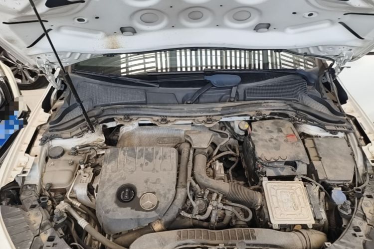 Used Mercedes-Benz GLA 2023 GLA 200 Engine Bay