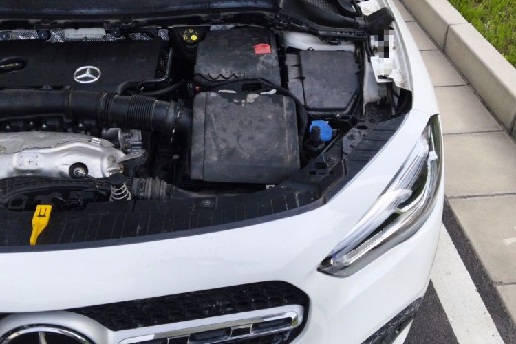 Used Mercedes-Benz GLA 2023 GLA 220 Engine Bay Left