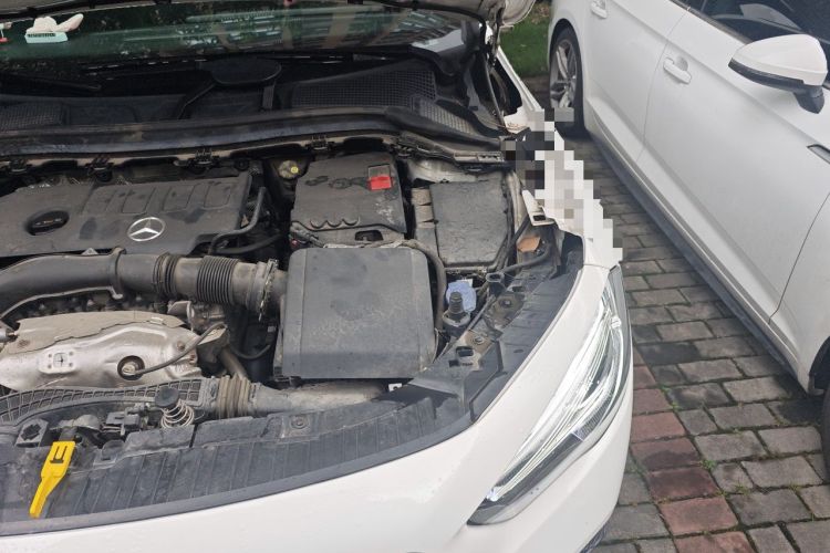 Used Mercedes-Benz GLA 2023 GLA 220 Engine Bay Left