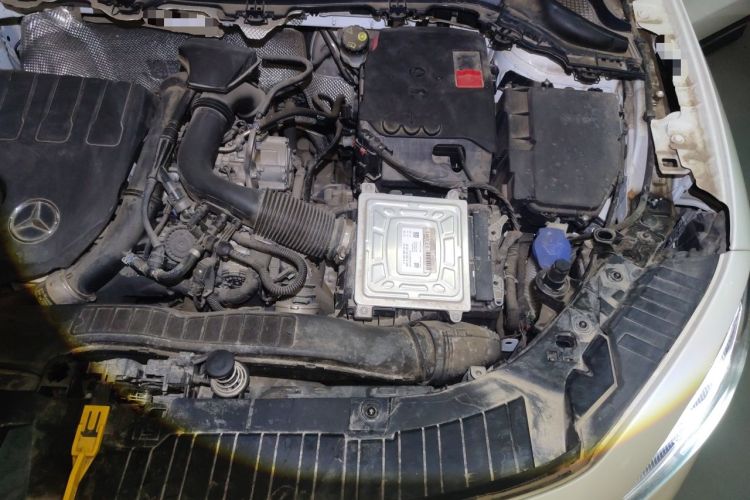Used Mercedes-Benz GLA 2023 GLA 200 Engine Bay Left
