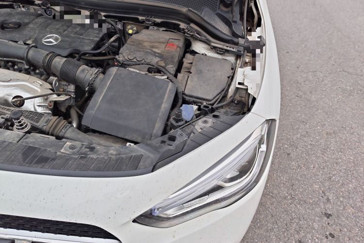 Used Mercedes-Benz GLA 2023 GLA 220 Engine Bay Left
