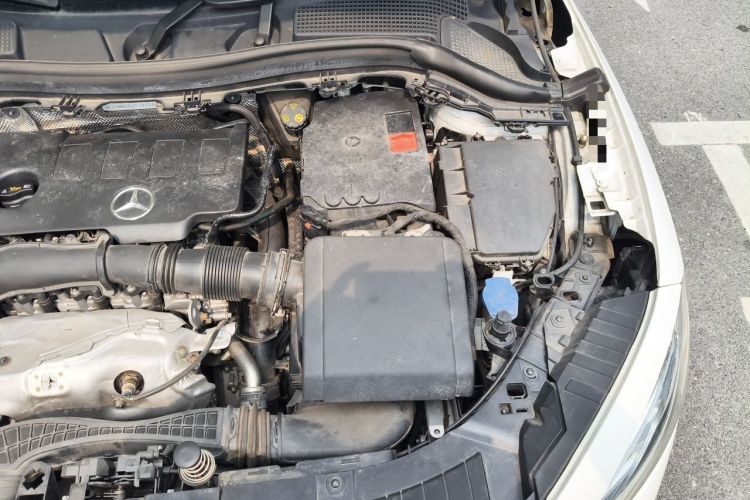 Used Mercedes-Benz GLA 2023 GLA 220 Engine Bay Left