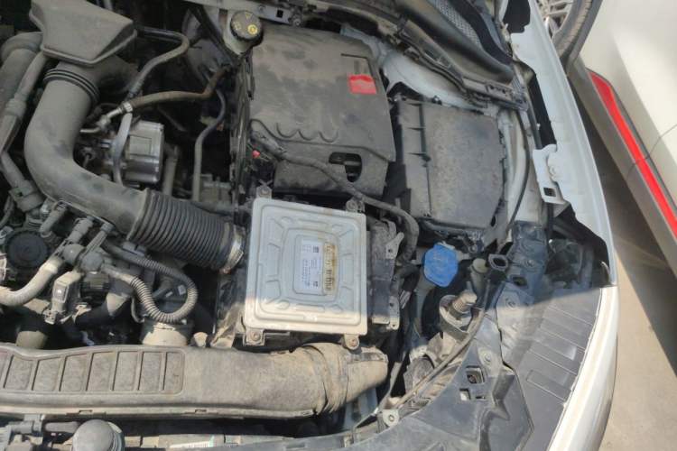 Used Mercedes-Benz GLA 2023 GLA 200 Engine Bay Left