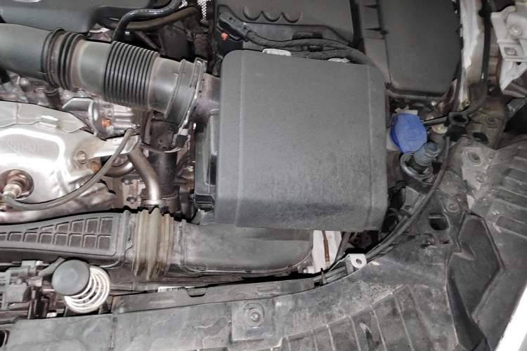 Used Mercedes-Benz GLA 2023 GLA 220 Engine Bay Left