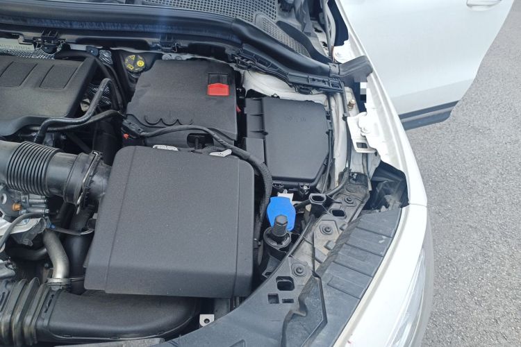 Used Mercedes-Benz GLA 2023 GLA 220 Engine Bay Left