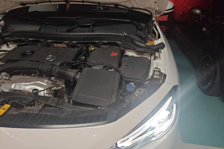 Used Mercedes-Benz GLA 2023 GLA 220 Engine Bay Left