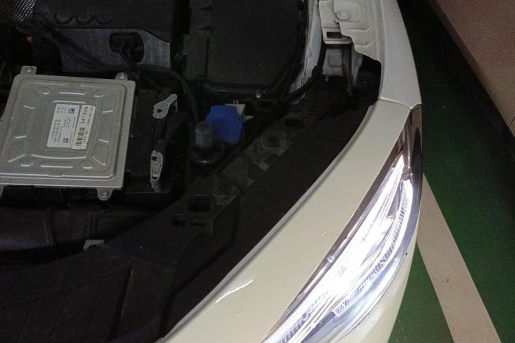 Used Mercedes-Benz GLA 2023 GLA 200 Engine Bay Left