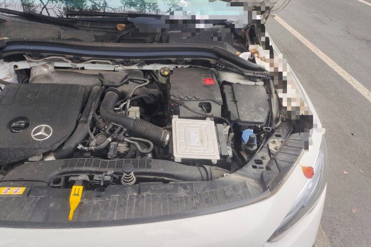 Used Mercedes-Benz GLA 2023 GLA 200 Engine Bay Left