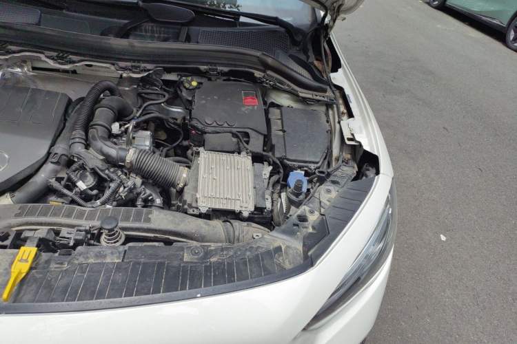 Used Mercedes-Benz GLA 2023 Facelifted GLA 200 Engine Bay Left
