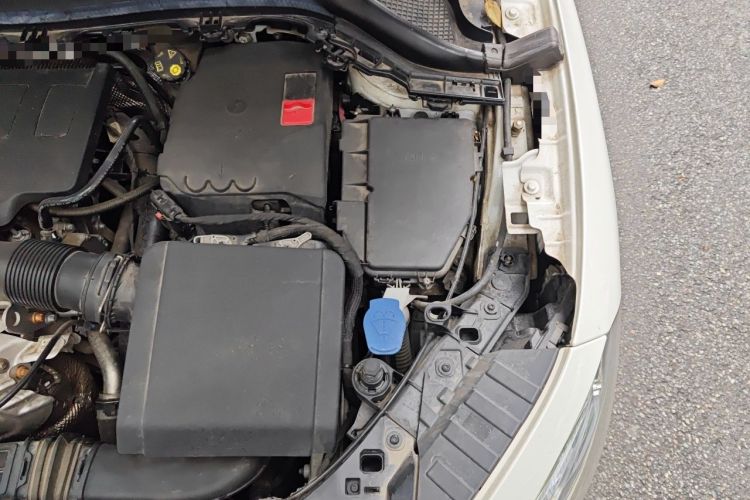 Used Mercedes-Benz GLA 2023 GLA 220 Engine Bay Left