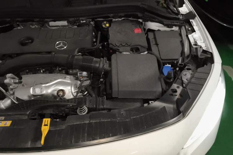 Used Mercedes-Benz GLA 2023 GLA 220 Engine Bay Left