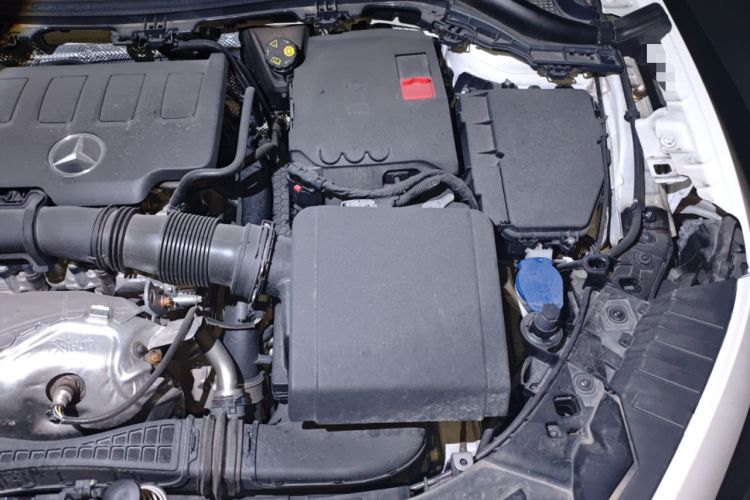 Used Mercedes-Benz GLA 2023 GLA 220 Engine Bay Left