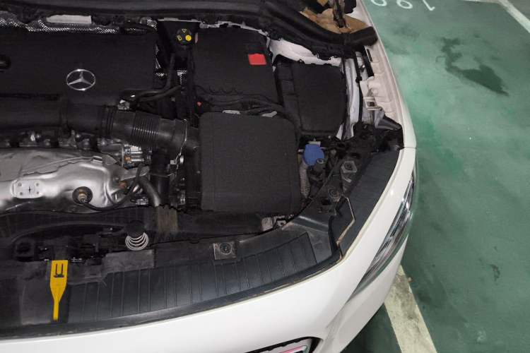 Used Mercedes-Benz GLA 2023 GLA 220 Engine Bay Left