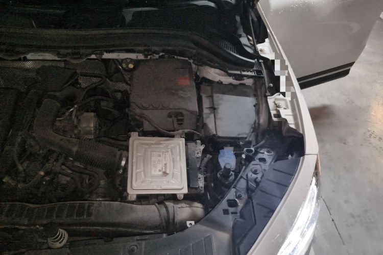 Used Mercedes-Benz GLA 2023 GLA 200 Engine Bay Left
