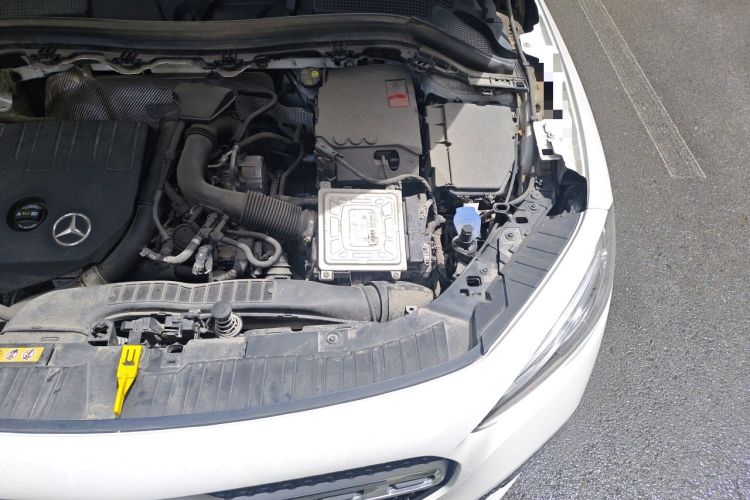 Used Mercedes-Benz GLA 2023 GLA 200 Engine Bay Left