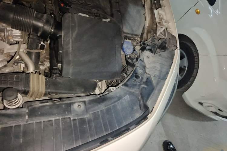 Used Mercedes-Benz GLA 2023 GLA 220 Engine Bay Left