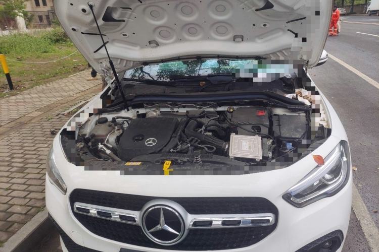 Used Mercedes-Benz GLA 2023 GLA 200 Engine Bay