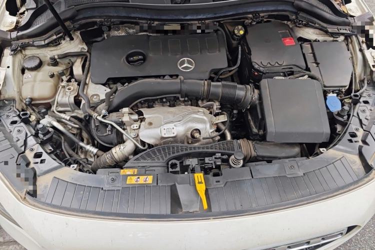 Used Mercedes-Benz GLA 2023 GLA 220 Engine Bay