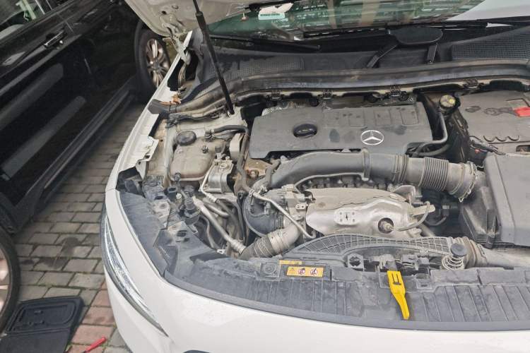 Used Mercedes-Benz GLA 2023 GLA 220 Engine Bay Right