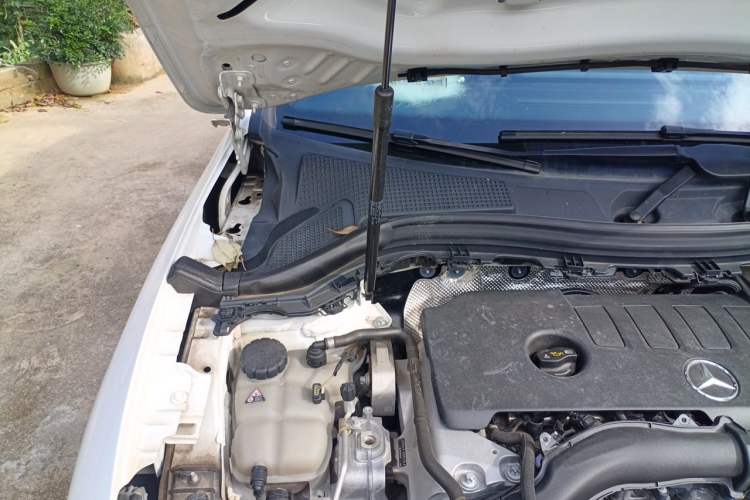 Used Mercedes-Benz GLA 2023 GLA 220 Engine Bay Right