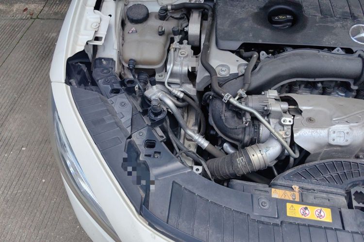 Used Mercedes-Benz GLA 2023 GLA 220 Engine Bay Right