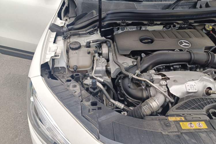 Used Mercedes-Benz GLA 2023 GLA 220 Engine Bay Right