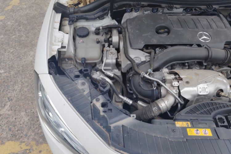 Used Mercedes-Benz GLA 2023 GLA 220 Engine Bay Right
