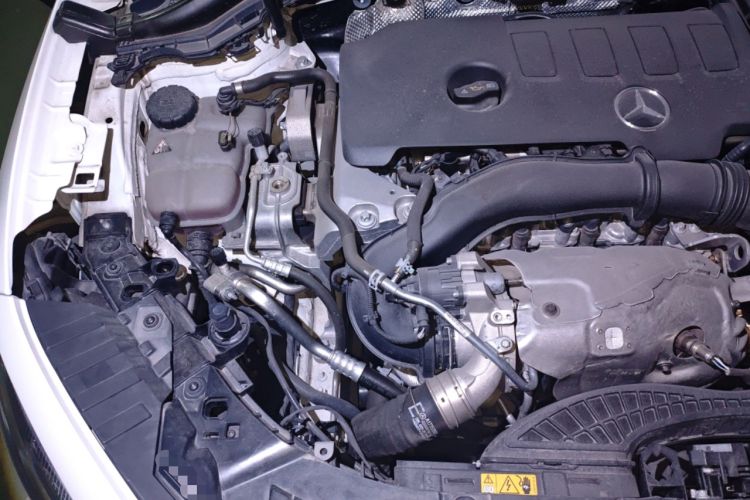 Used Mercedes-Benz GLA 2023 GLA 220 Engine Bay Right