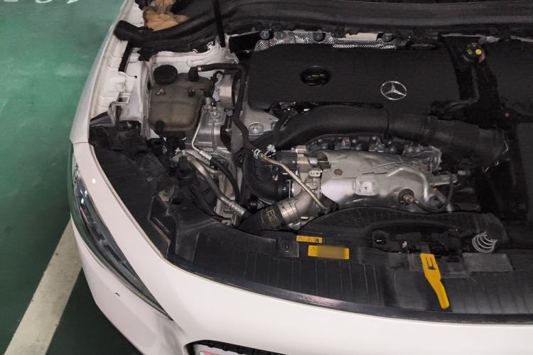 Used Mercedes-Benz GLA 2023 GLA 220 Engine Bay Right