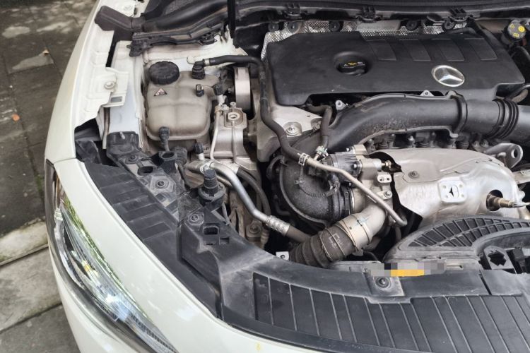 Used Mercedes-Benz GLA 2023 GLA 220 Engine Bay Right