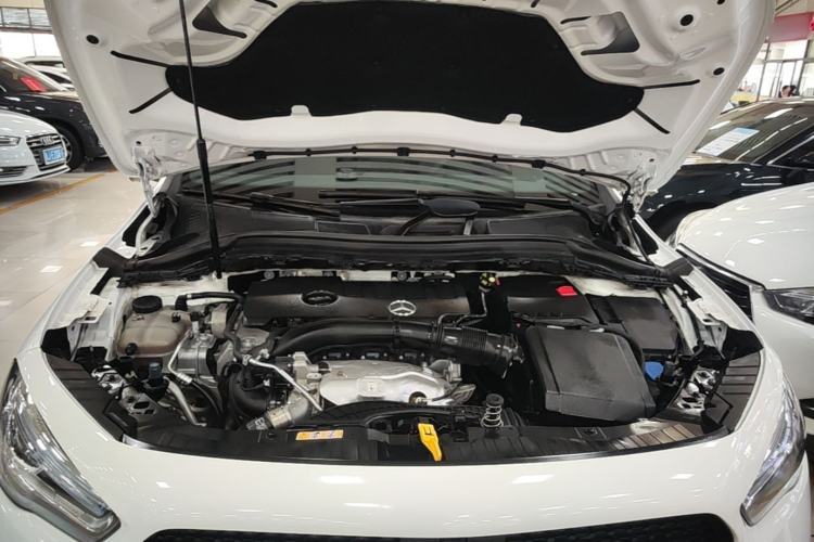 Used Mercedes-Benz GLA 2023 GLA 220 Engine Bay