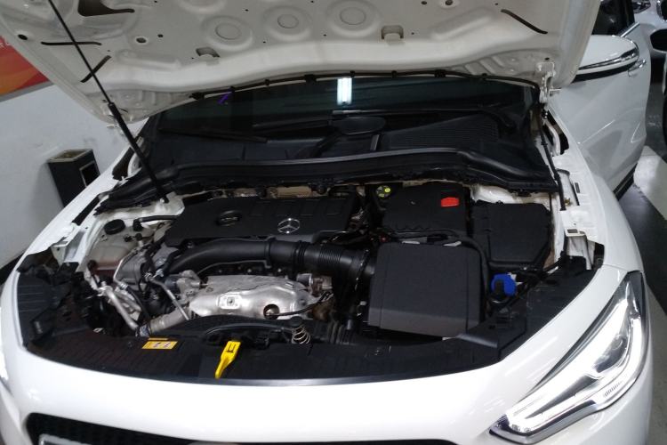 Used Mercedes-Benz GLA 2023 GLA 220 Engine Bay