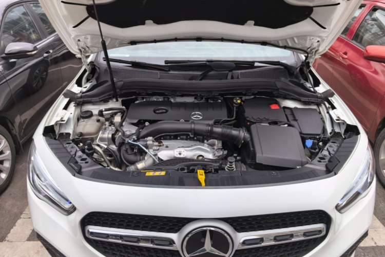 Used Mercedes-Benz GLA 2023 GLA 220 Engine Bay
