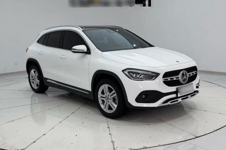 Used Mercedes-Benz GLA 2023 Facelifted GLA 200 Exterior 1