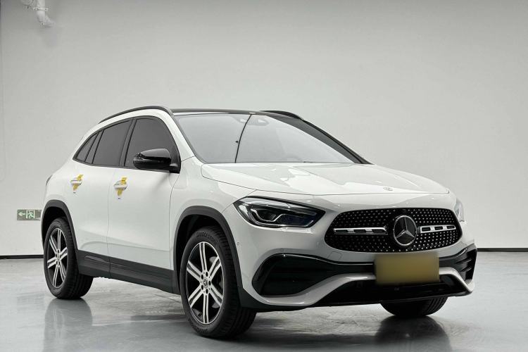 Used Mercedes-Benz GLA 2023 GLA 220 4MATIC Exterior 2