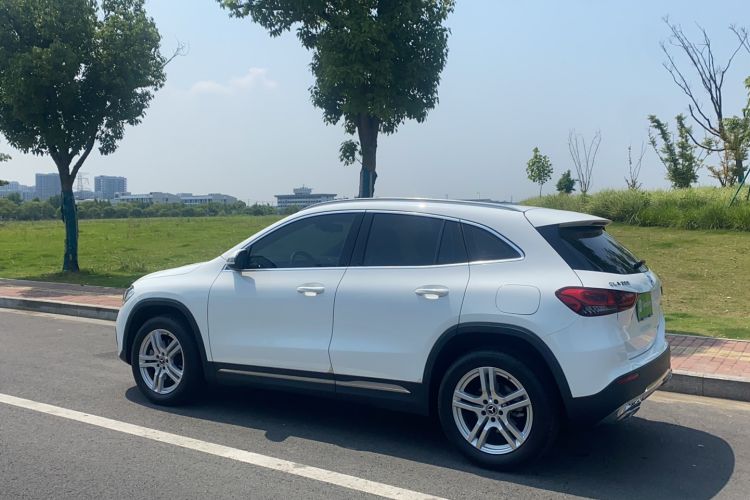Used Mercedes-Benz GLA 2023 GLA 200 Exterior 2