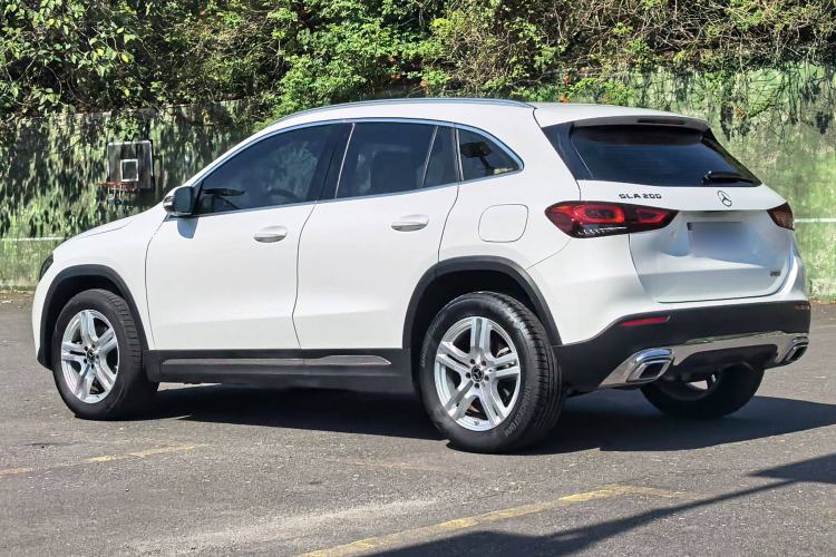 Used Mercedes-Benz GLA 2023 Facelifted GLA 200 Exterior 2
