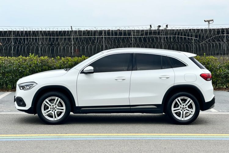 Used Mercedes-Benz GLA 2023 GLA 200 Exterior 2