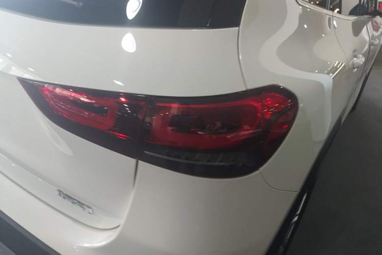 Used Mercedes-Benz GLA 2023 Facelifted GLA 200 Exterior 3