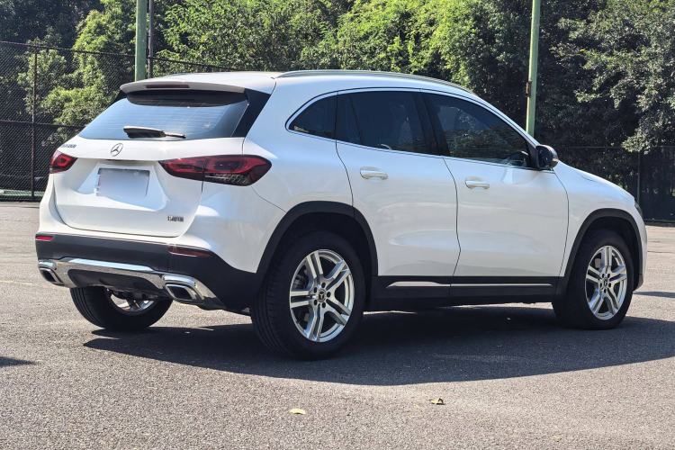 Used Mercedes-Benz GLA 2023 Facelifted GLA 200 Exterior 3