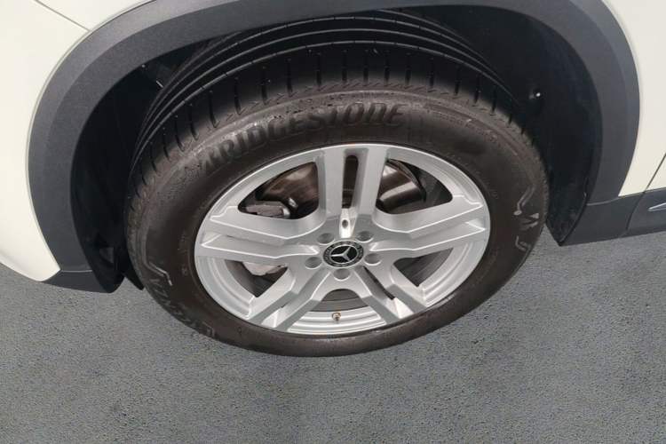Used Mercedes-Benz GLA 2023 Facelifted GLA 200 Exterior 4