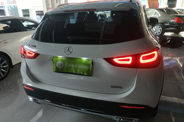 Used Mercedes-Benz GLA 2023 Facelifted GLA 200 Exterior 4