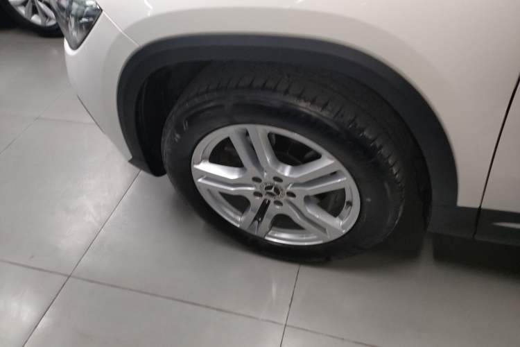 Used Mercedes-Benz GLA 2023 GLA 200 Exterior 7