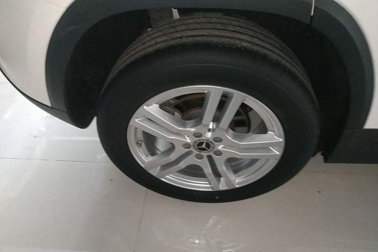 Used Mercedes-Benz GLA 2023 Facelifted GLA 200 Exterior 8