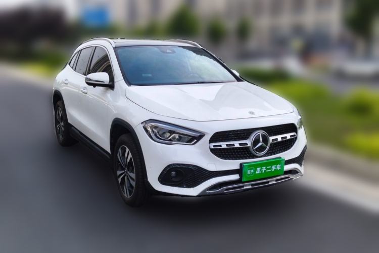 Used Mercedes-Benz GLA 2023 GLA 220 Front Right 45 Deg