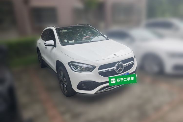 Used Mercedes-Benz GLA 2023 GLA 220 Front Right 45 Deg
