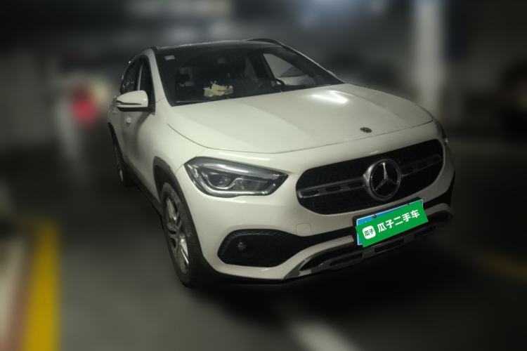Used Mercedes-Benz GLA 2023 GLA 200 Front Right 45 Deg