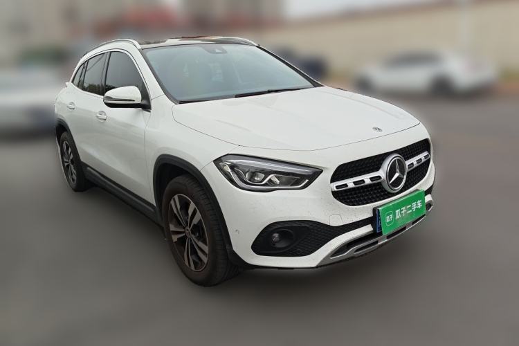 Used Mercedes-Benz GLA 2023 GLA 220 Front Right 45 Deg