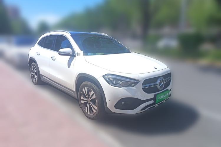 Used Mercedes-Benz GLA 2023 GLA 220 Front Right 45 Deg